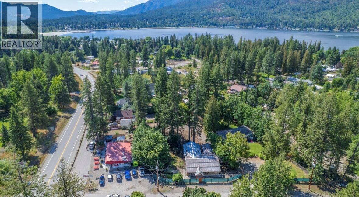9&11 KINGSLEY Road, Christina Lake