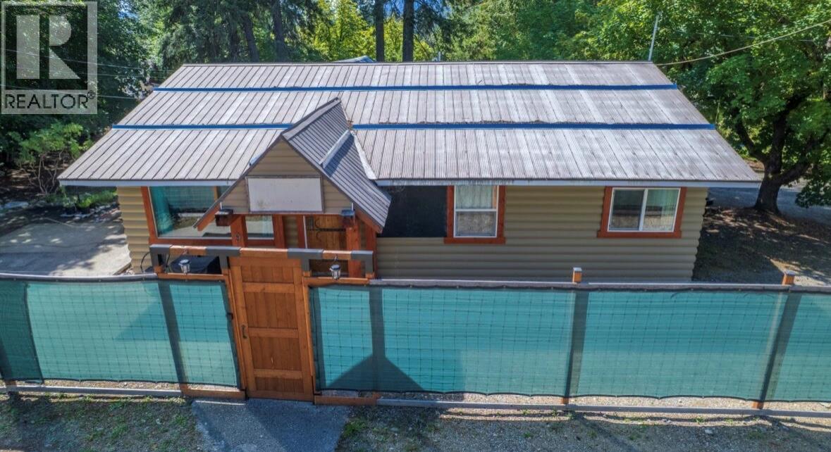 9&11 KINGSLEY Road, Christina Lake