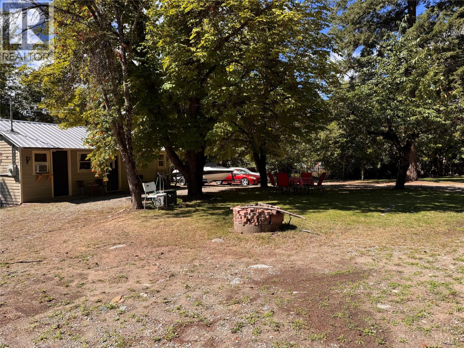 9&11 KINGSLEY Road, Christina Lake