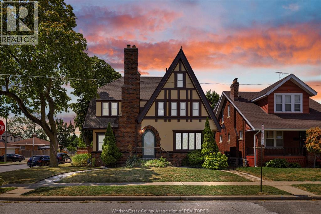 Photo 22 of 2195 Kildare Road, Windsor ON