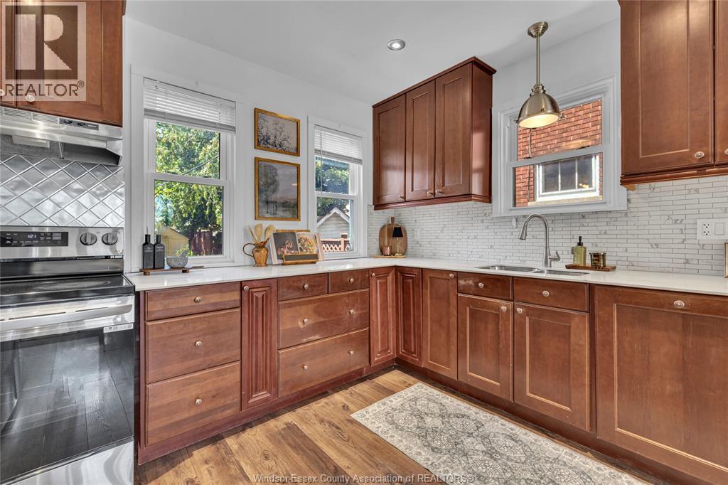 Photo 19 of 2195 Kildare Road, Windsor ON