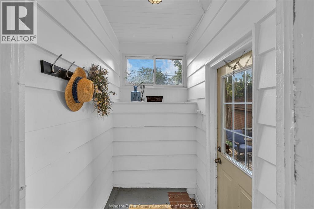 Photo 10 of 2195 Kildare Road, Windsor ON