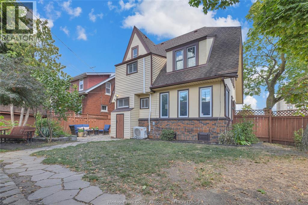 Photo 11 of 2195 Kildare Road, Windsor ON