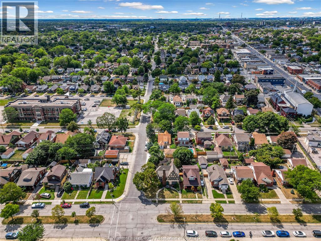 Photo 4 of 2195 Kildare Road, Windsor ON