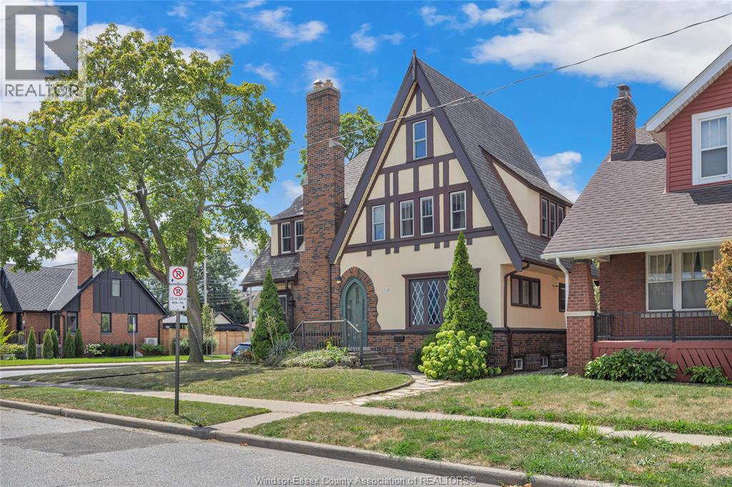 Photo 21 of 2195 Kildare Road, Windsor ON