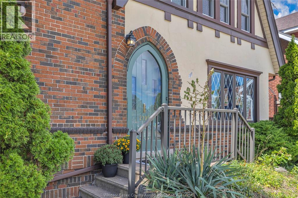 Photo 31 of 2195 Kildare Road, Windsor ON