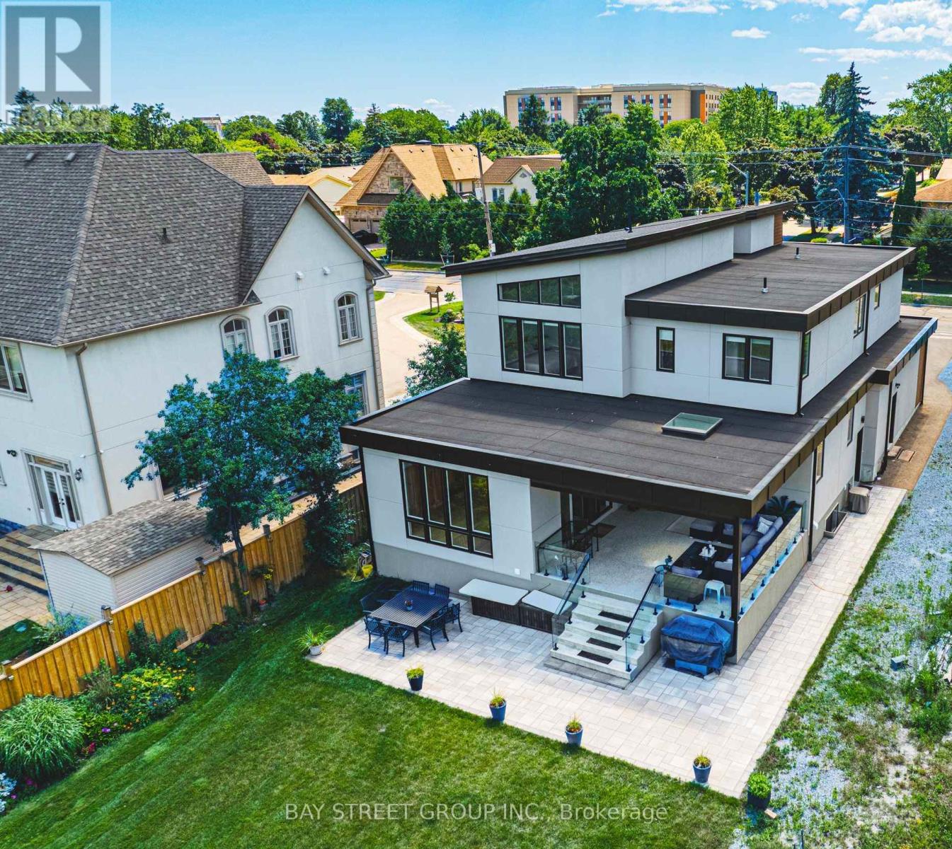 Photo 26 of 2267 Fifth Line W, Mississauga ON