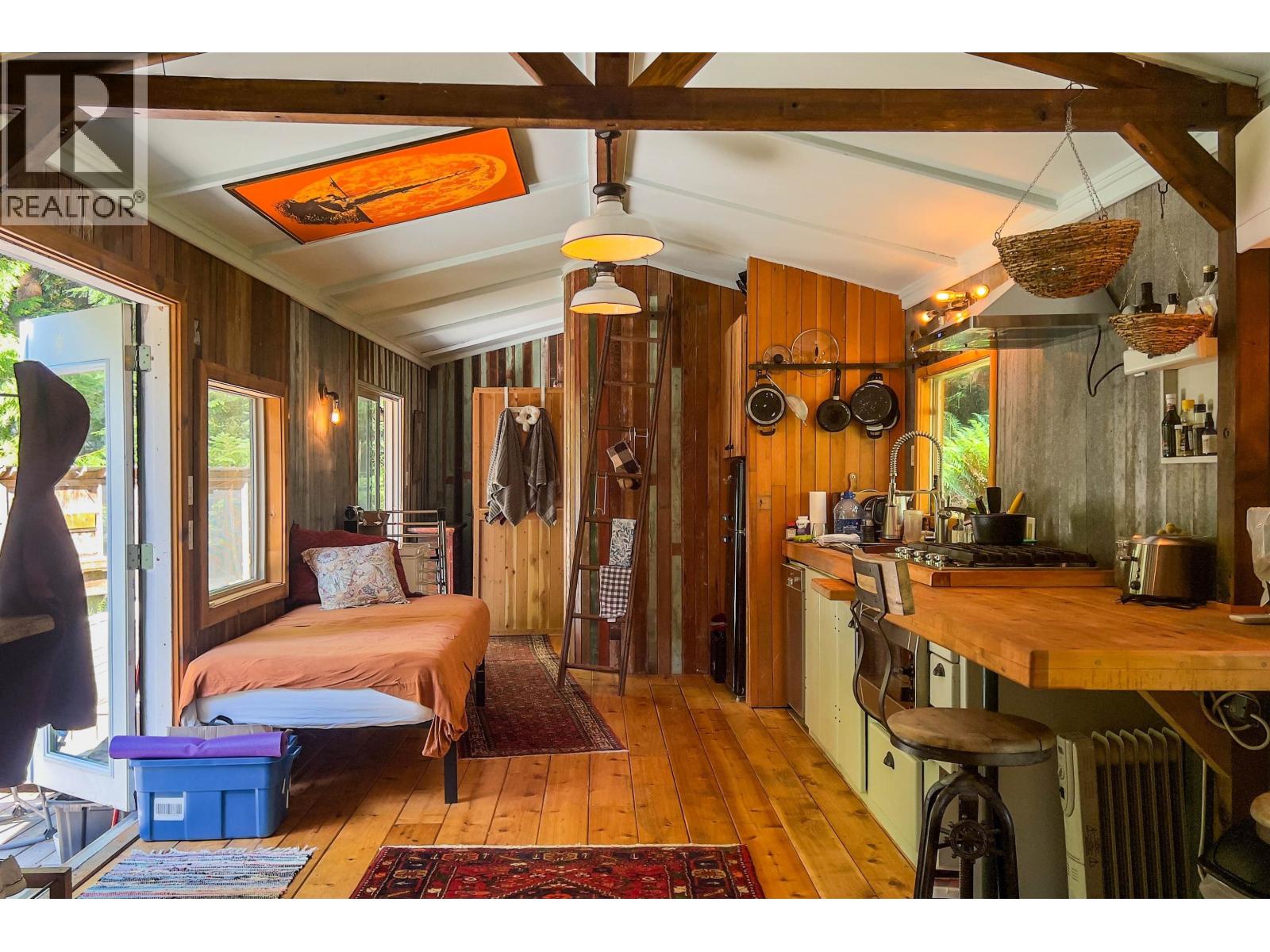 1380 FERNIE ROAD, Bowen Island