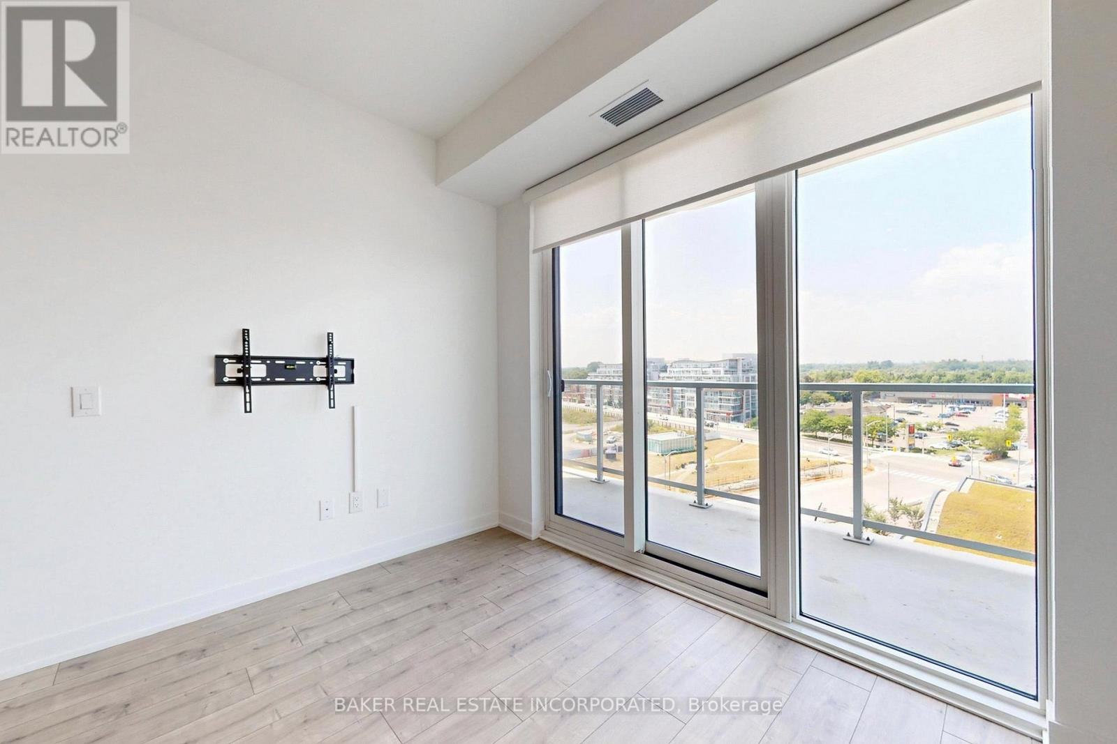 Photo 20 of 815 220 Missinnihe Way, Mississauga ON