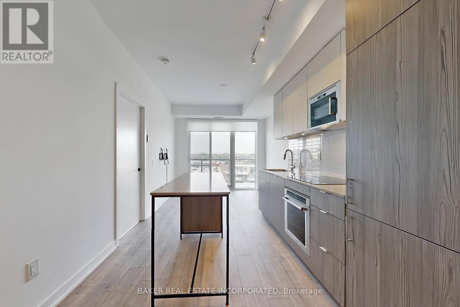 Photo 23 of 815 220 Missinnihe Way, Mississauga ON
