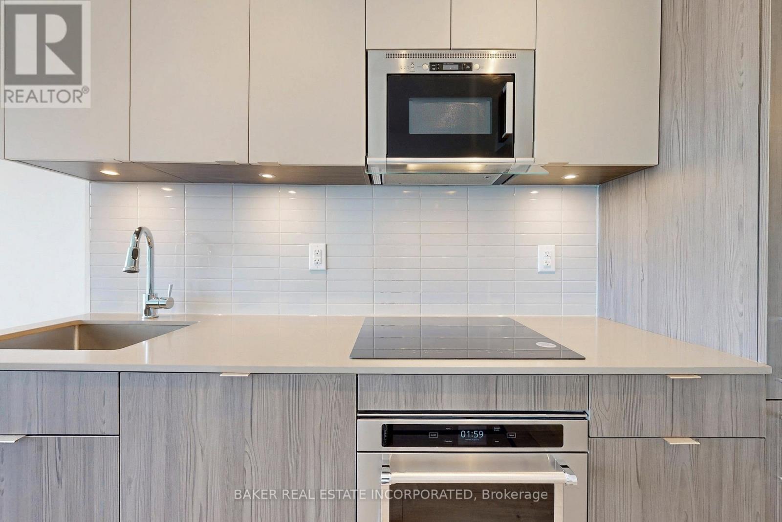 Photo 24 of 815 220 Missinnihe Way, Mississauga ON