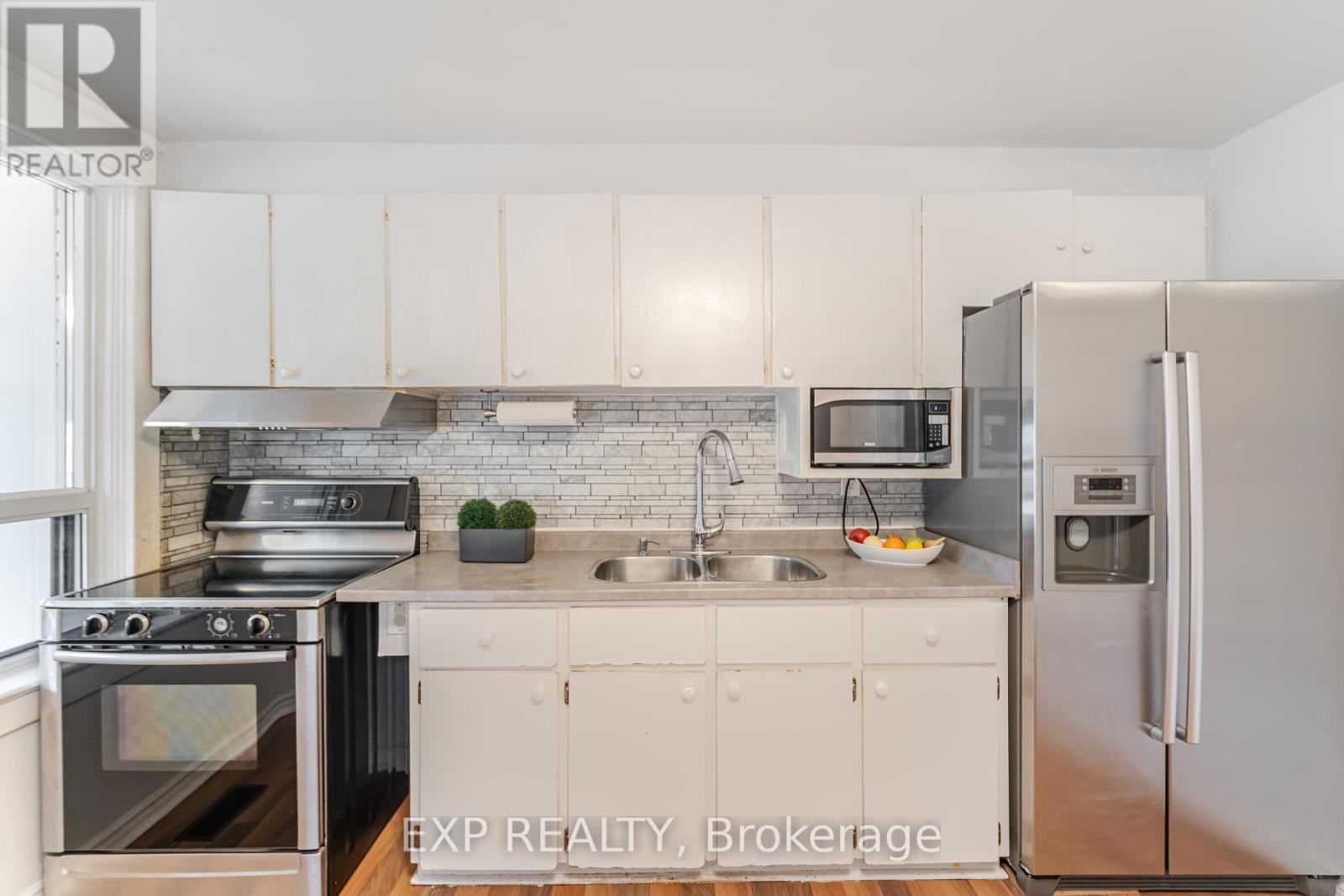 Photo 33 of 214 Silverthorn Avenue, Toronto ON