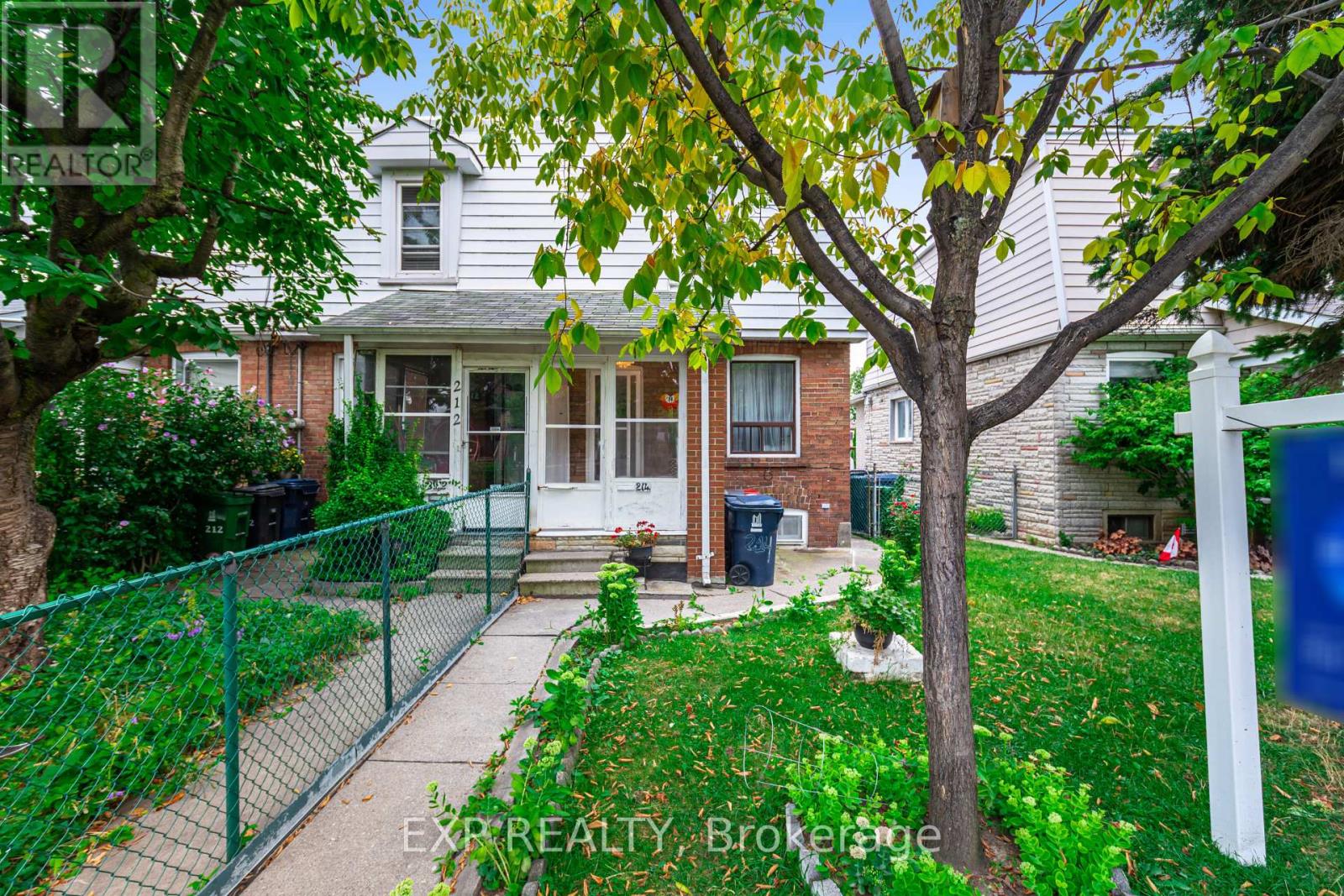Photo 37 of 214 Silverthorn Avenue, Toronto ON