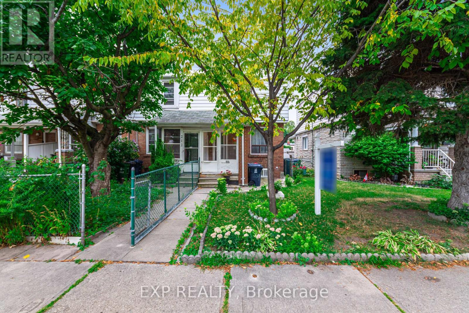 Photo 29 of 214 Silverthorn Avenue, Toronto ON