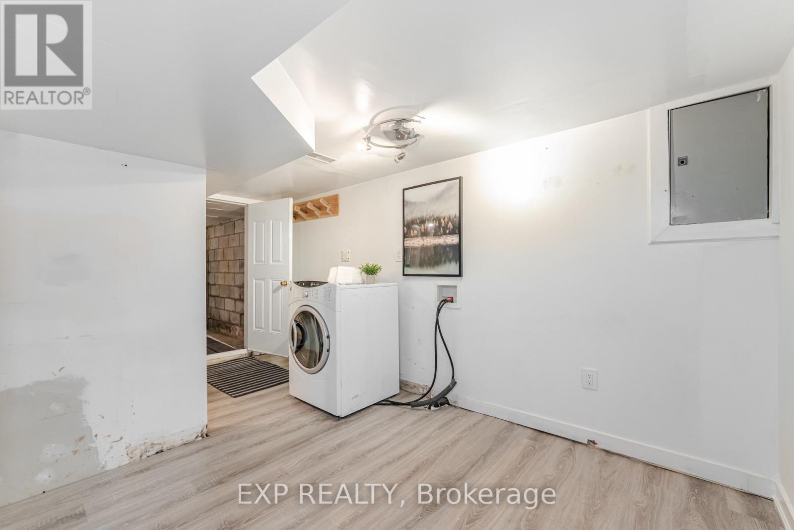 Photo 38 of 214 Silverthorn Avenue, Toronto ON