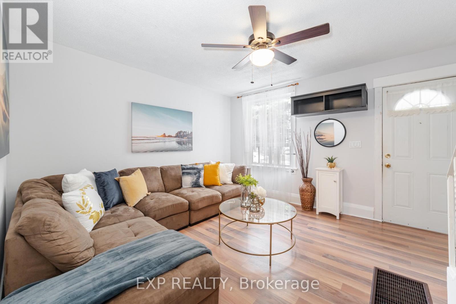 Photo 31 of 214 Silverthorn Avenue, Toronto ON