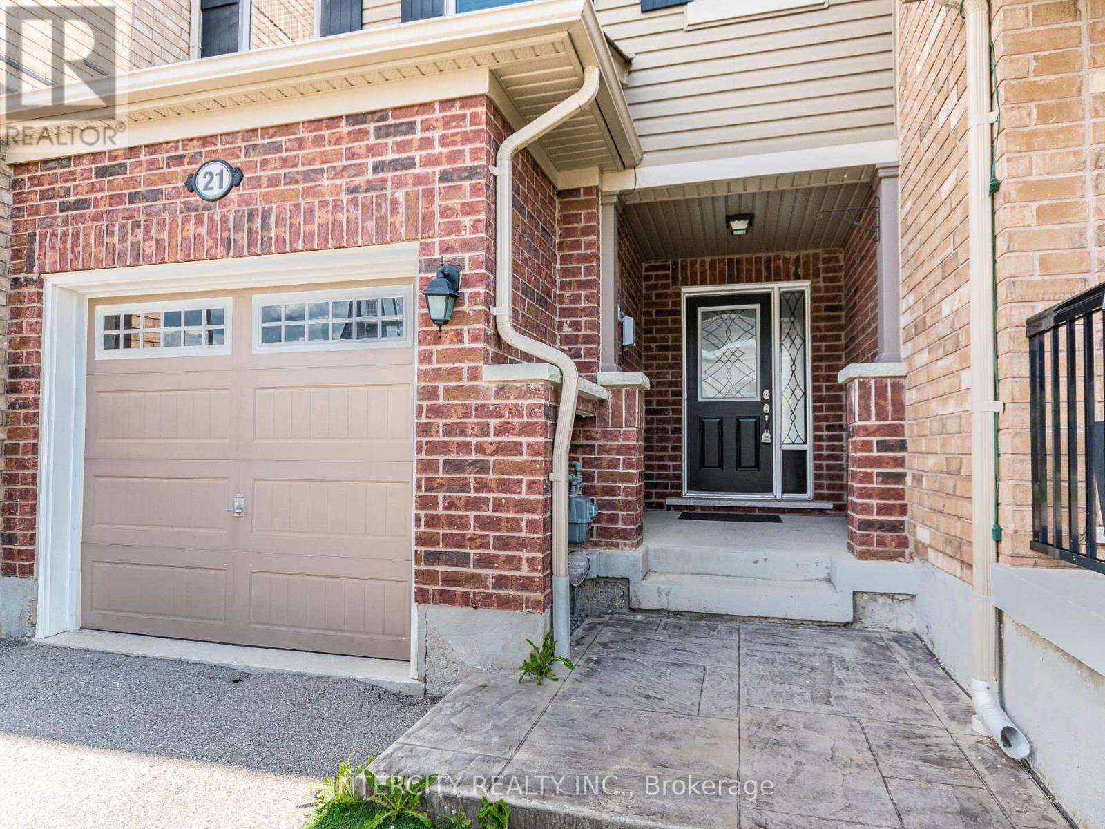 Photo 39 of 21 Vanhorne Close, Brampton ON