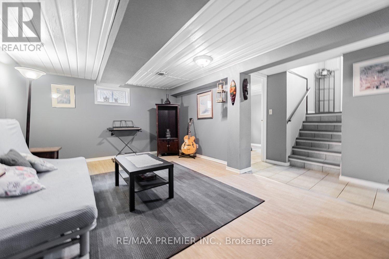 Photo 22 of 32 Genthorn Avenue, Toronto ON