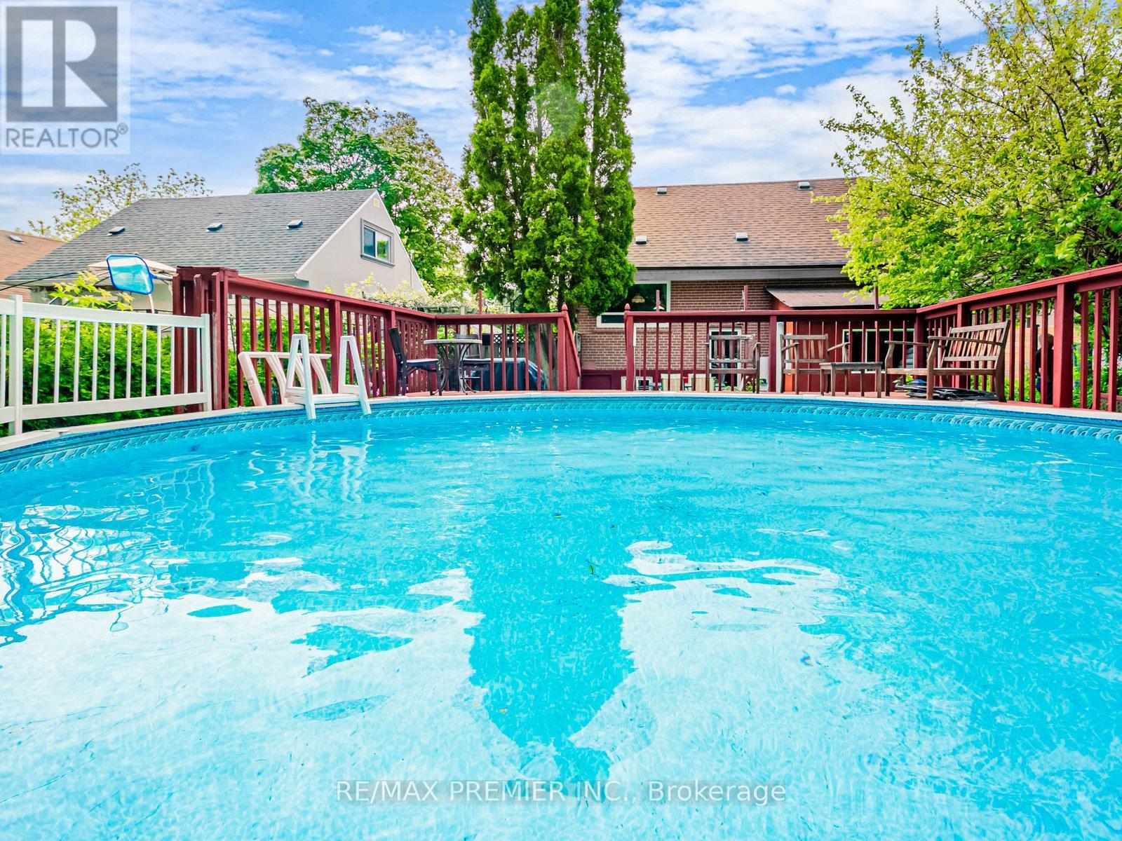 Photo 25 of 32 Genthorn Avenue, Toronto ON