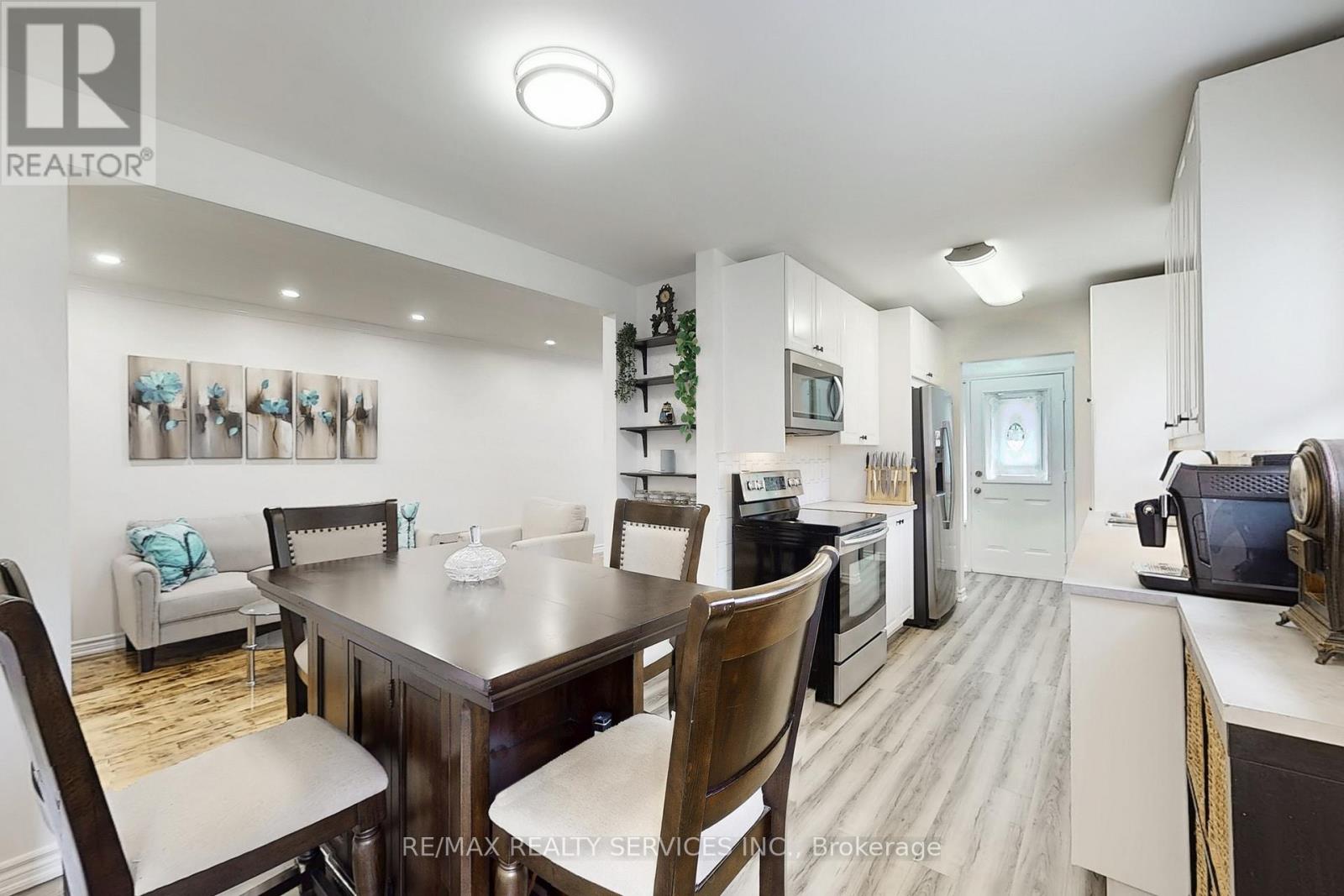 Photo 16 of 10 Minton Place, Brampton ON