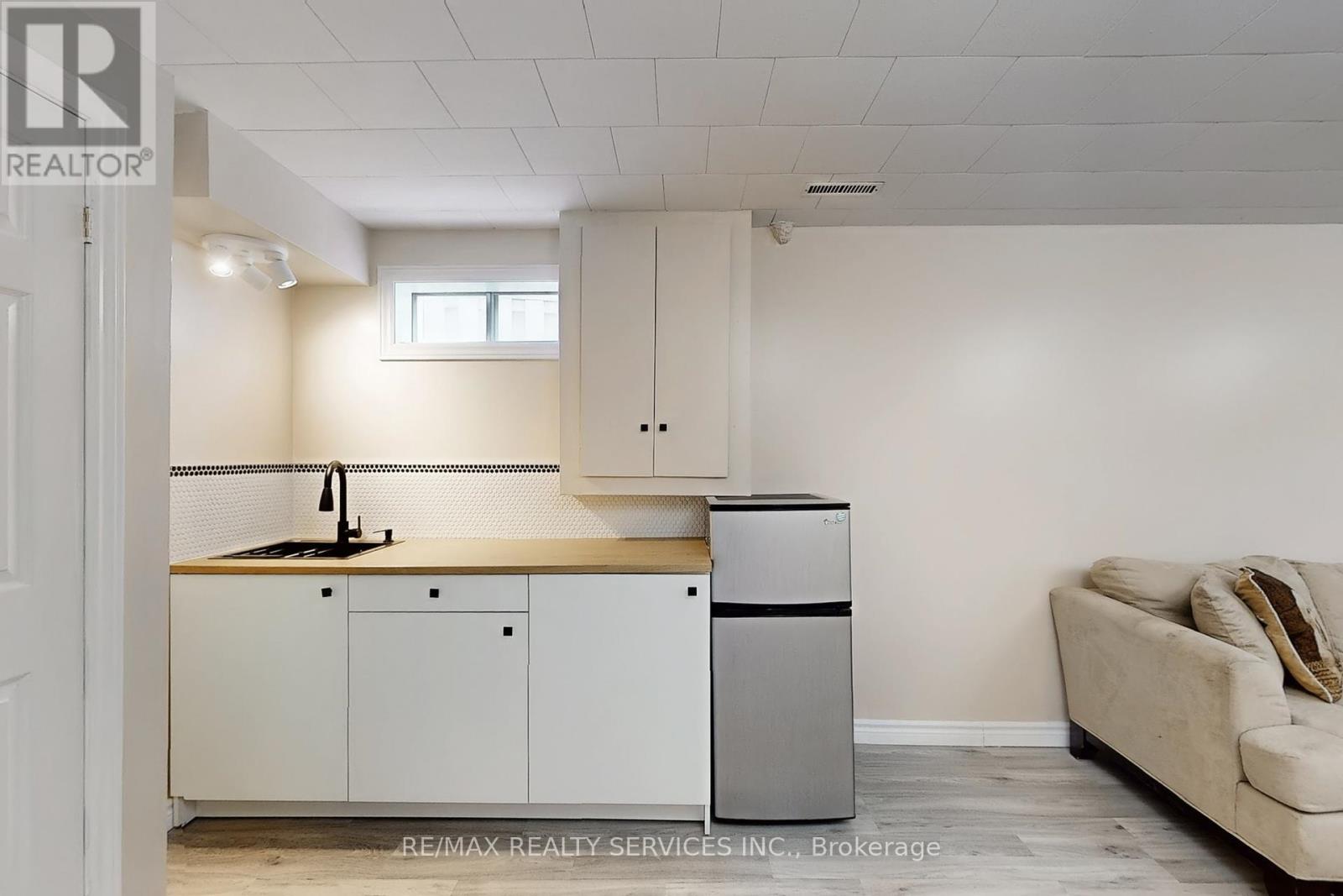 Photo 26 of 10 Minton Place, Brampton ON