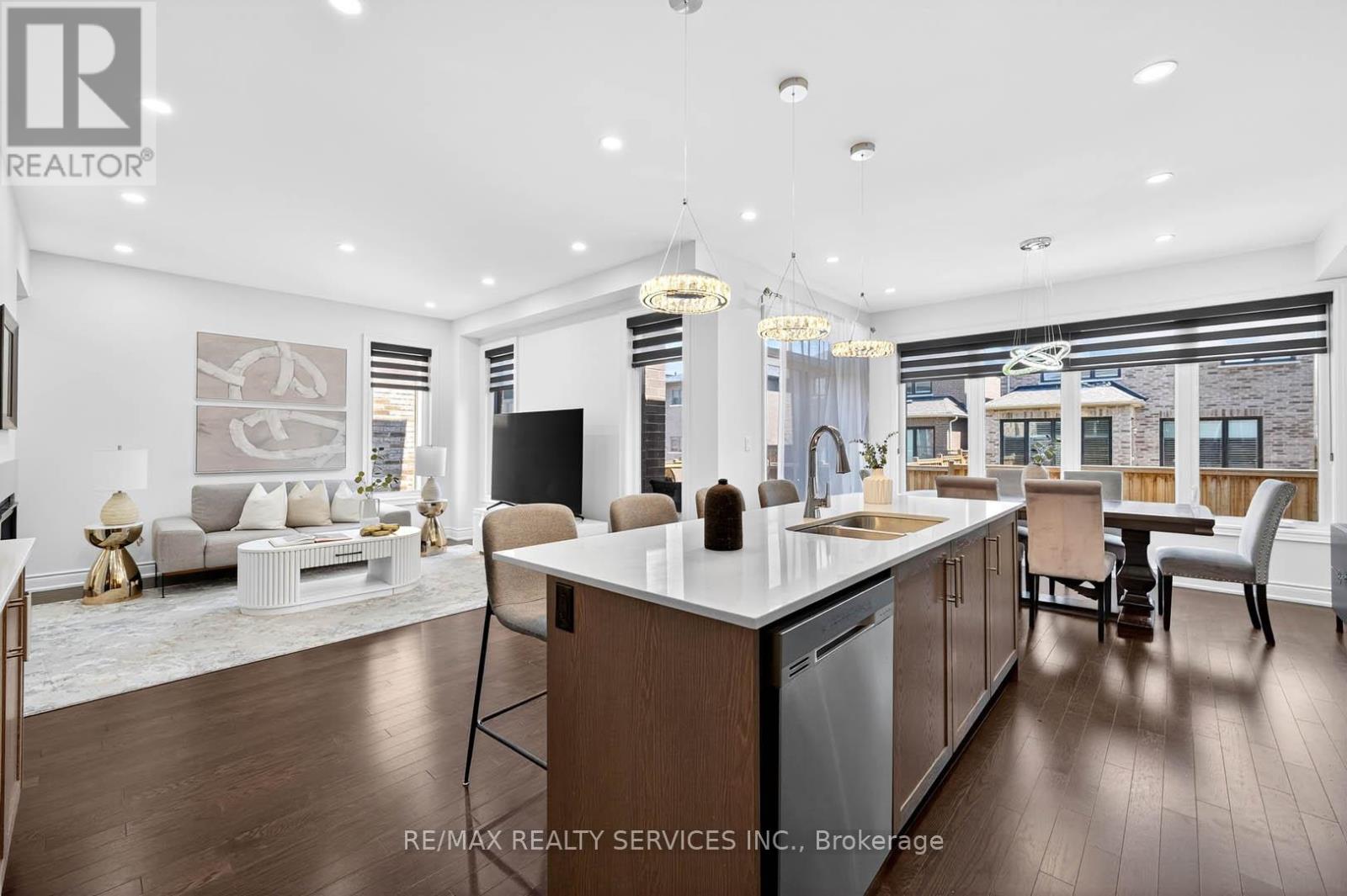 Photo 12 of 16 Workgreen Park Way, Brampton ON