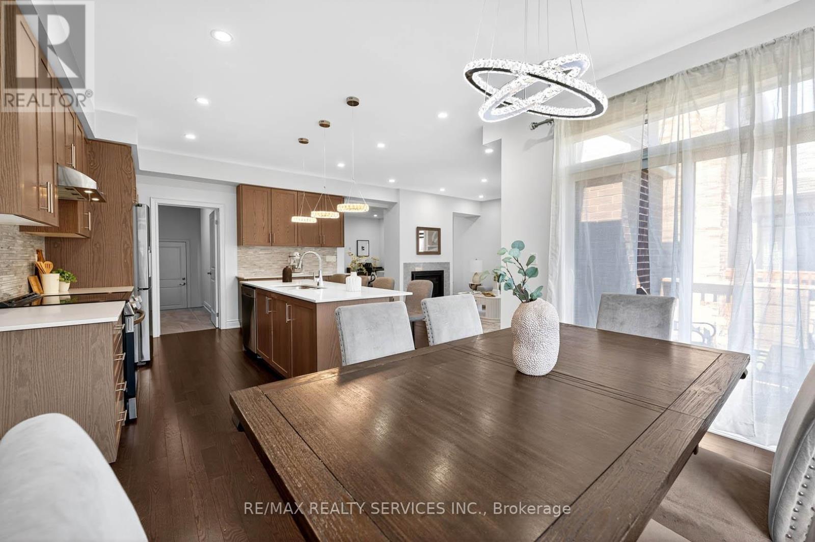 Photo 15 of 16 Workgreen Park Way, Brampton ON