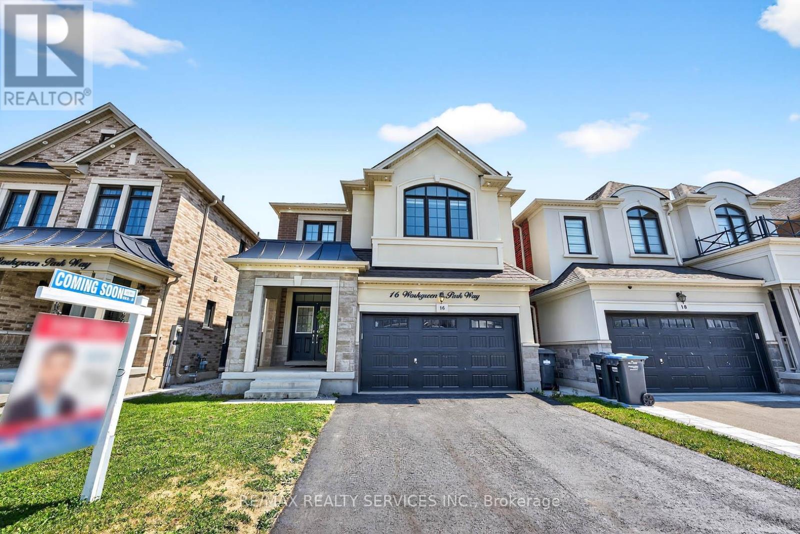 Photo 2 of 16 Workgreen Park Way, Brampton ON