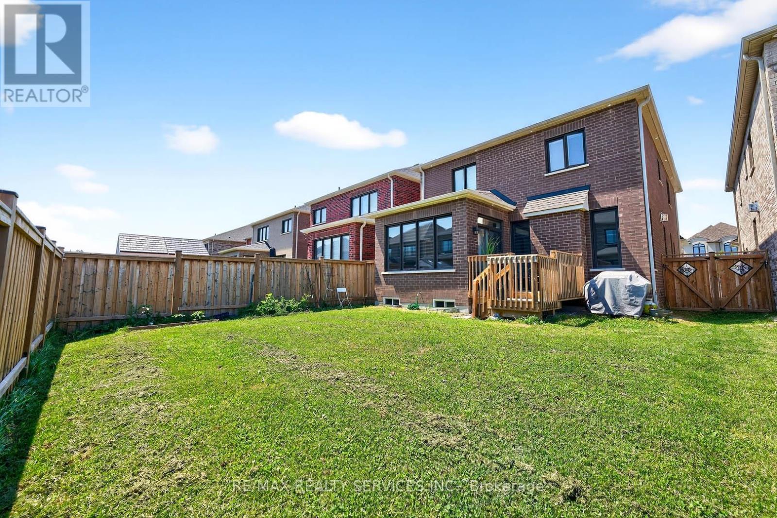 Photo 34 of 16 Workgreen Park Way, Brampton ON