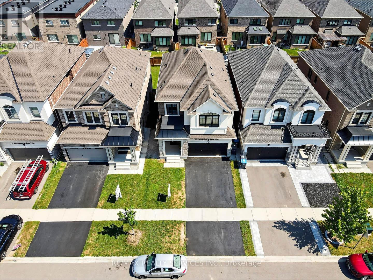 Photo 35 of 16 Workgreen Park Way, Brampton ON