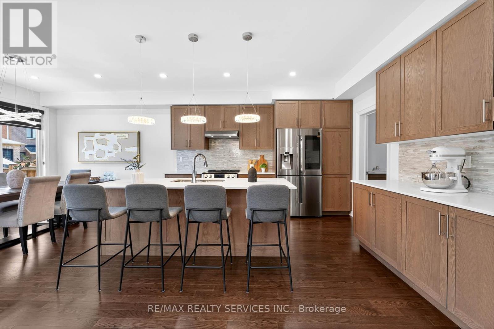 Photo 9 of 16 Workgreen Park Way, Brampton ON
