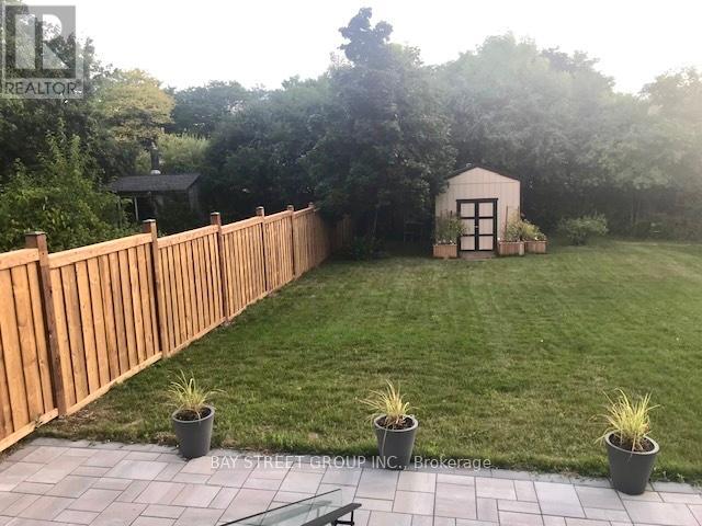 Photo 37 of 2267 Fifth Line W, Mississauga ON