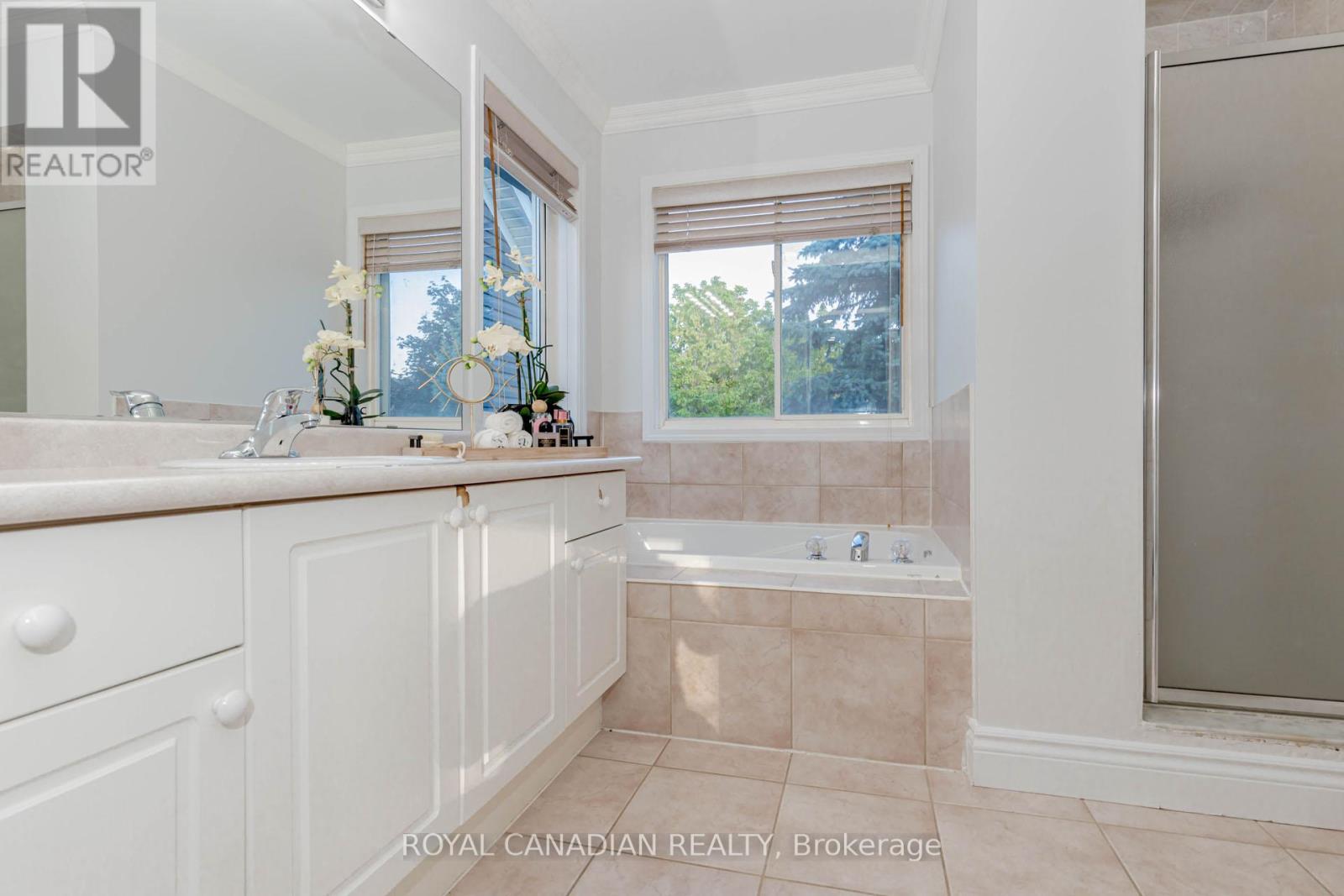 Photo 33 of 5180 Blue Spruce Avenue, Burlington ON