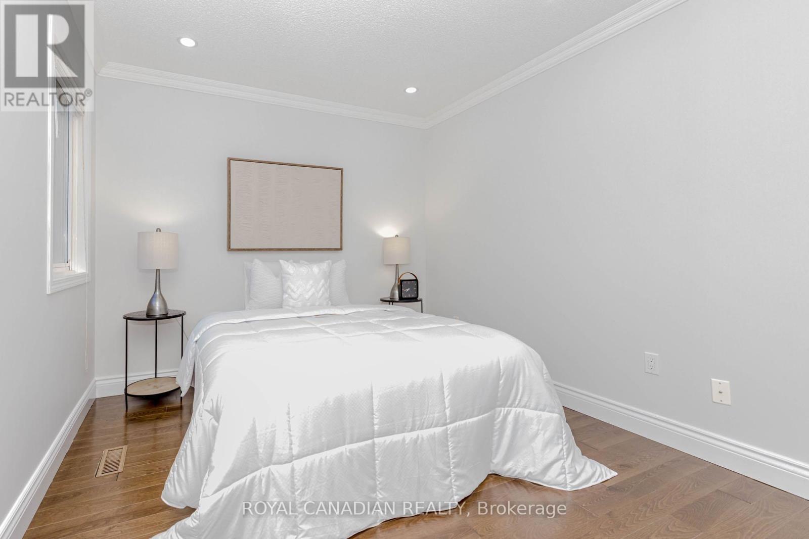 Photo 36 of 5180 Blue Spruce Avenue, Burlington ON