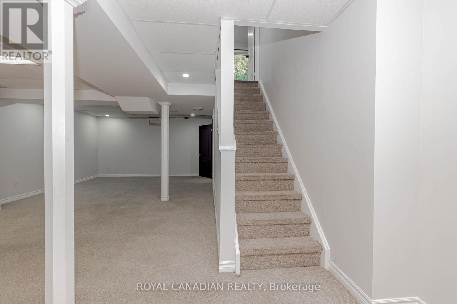 Photo 22 of 5180 Blue Spruce Avenue, Burlington ON