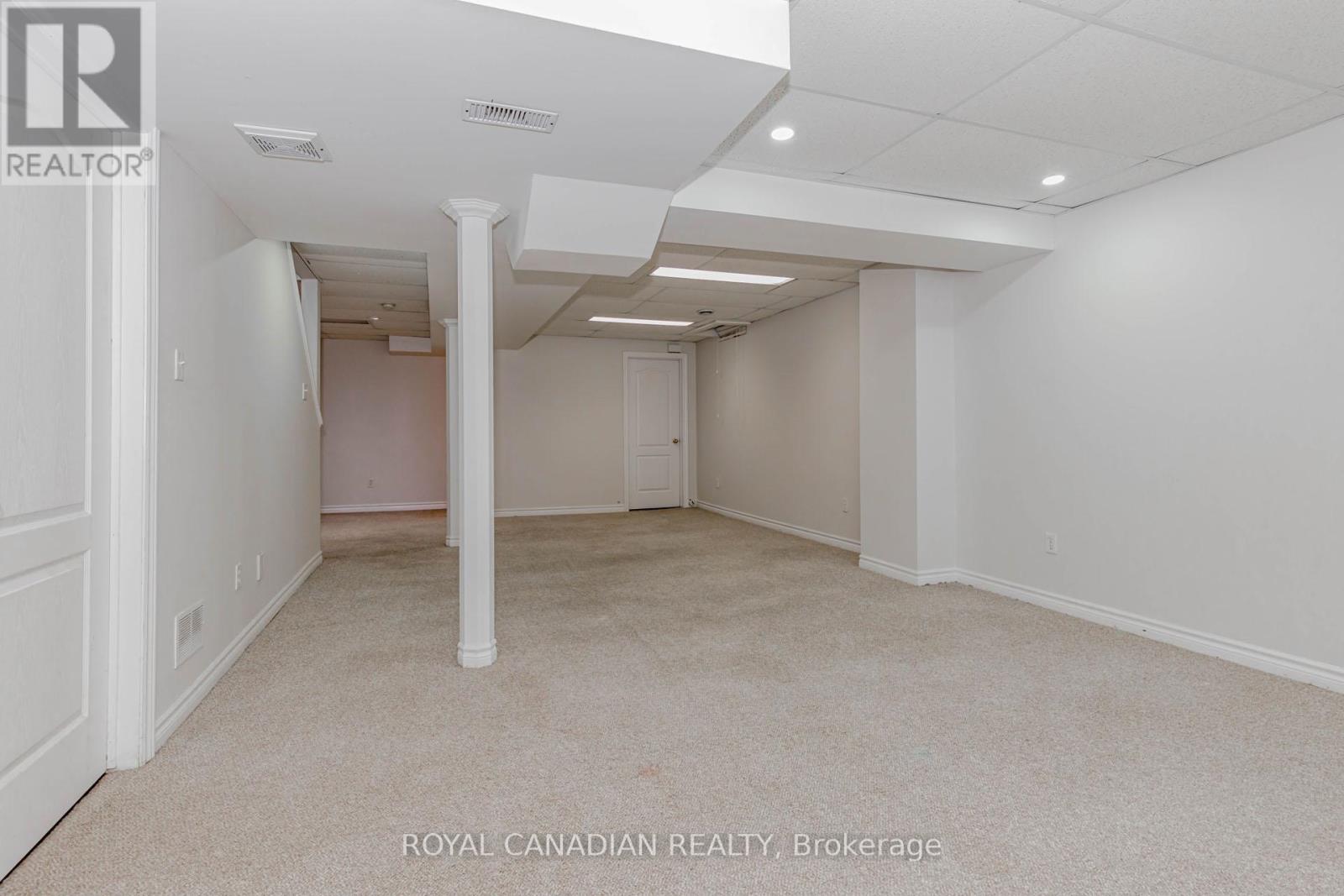Photo 21 of 5180 Blue Spruce Avenue, Burlington ON