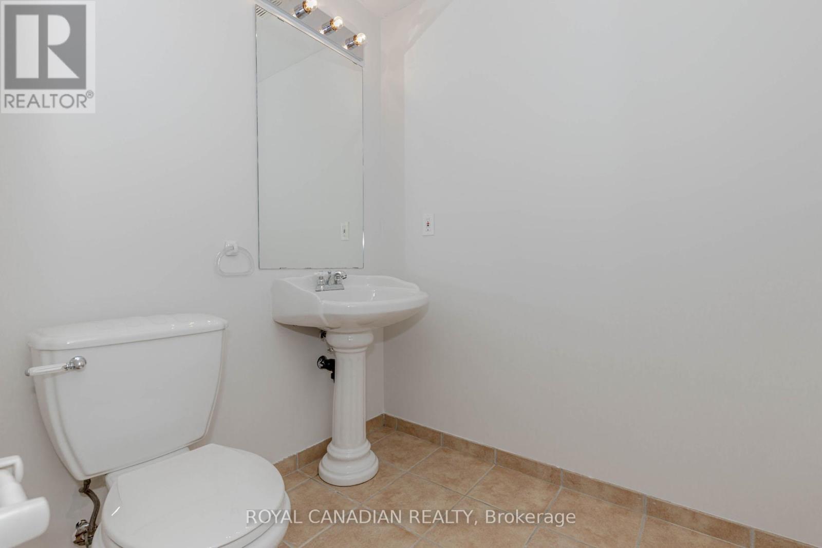 Photo 7 of 5180 Blue Spruce Avenue, Burlington ON
