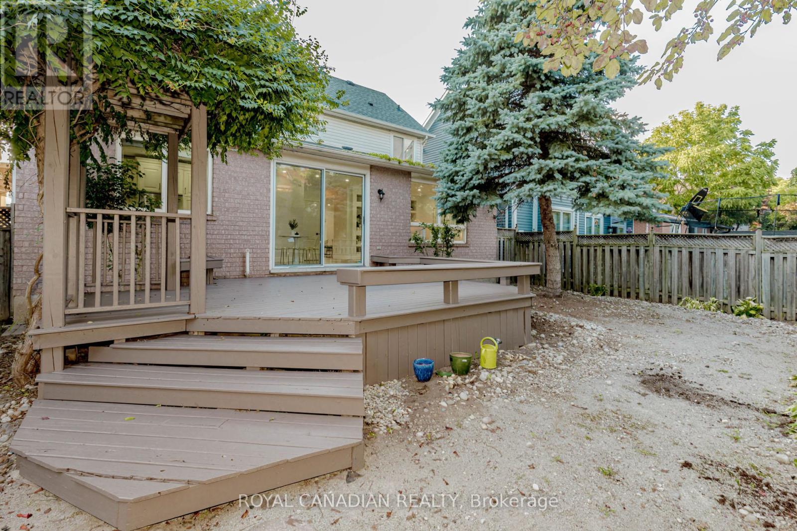 Photo 27 of 5180 Blue Spruce Avenue, Burlington ON