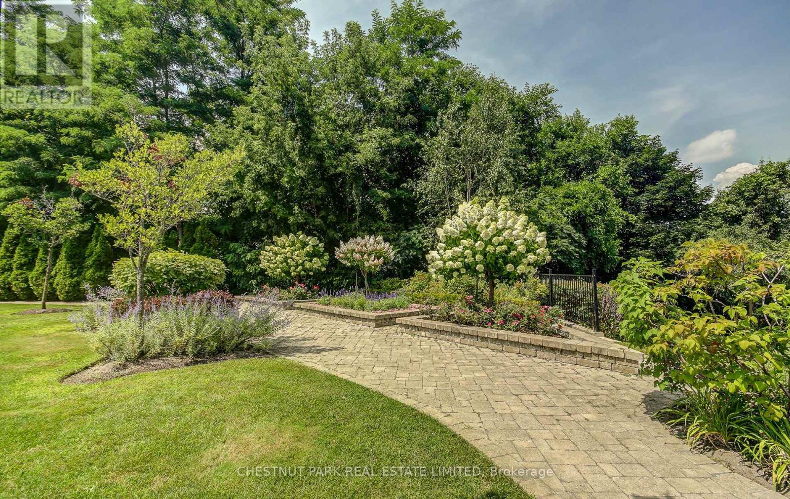 Photo 31 of 609 1400 Dixie Road, Mississauga ON
