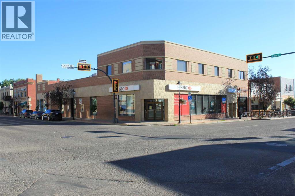 Photo 4 of 602 3 Street Se, Medicine Hat AB