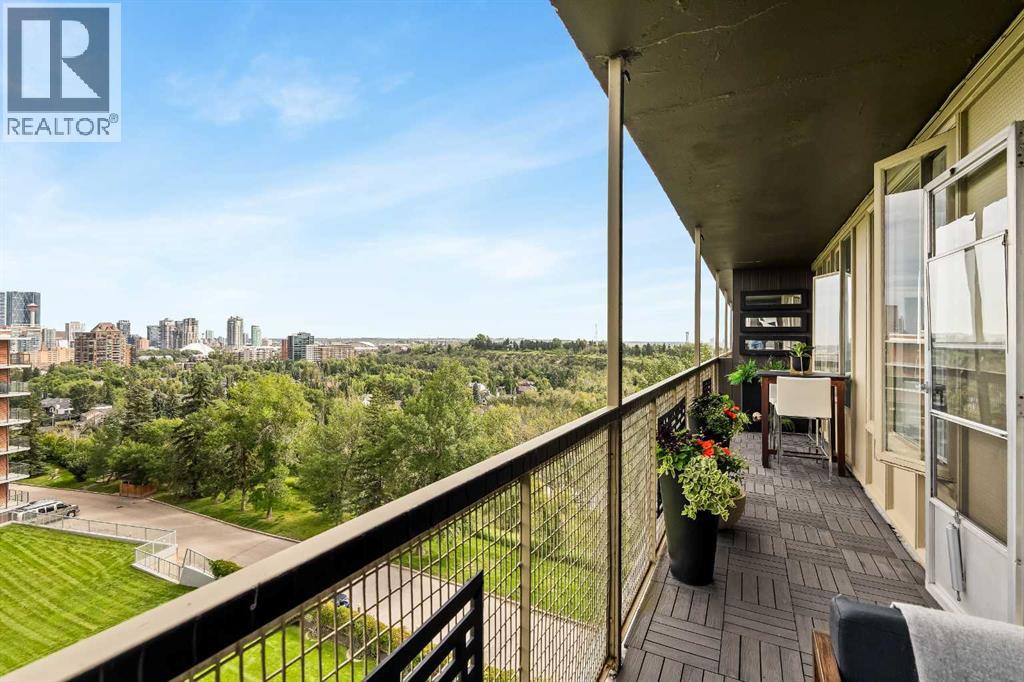 Single Family House for Sale in   Rideau Place SW Rideau Park Calgary 