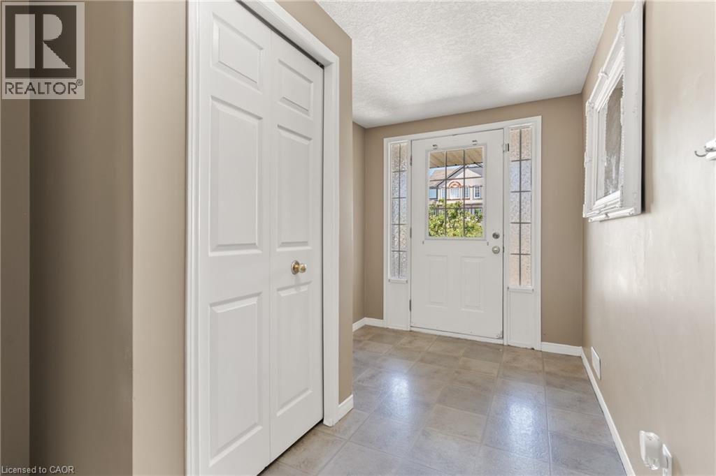 Photo 11 of 61 Madeleine Street, Kitchener ON