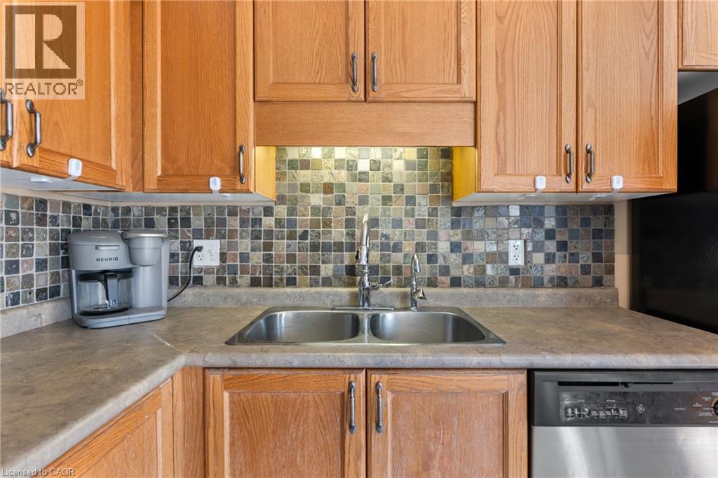 Photo 18 of 61 Madeleine Street, Kitchener ON