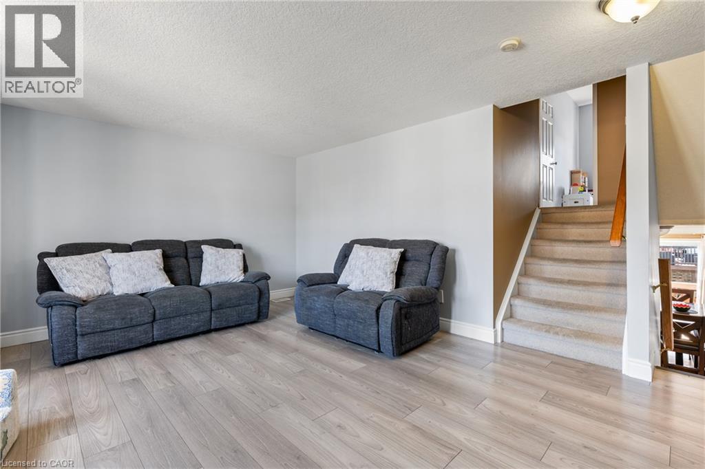 Photo 16 of 61 Madeleine Street, Kitchener ON