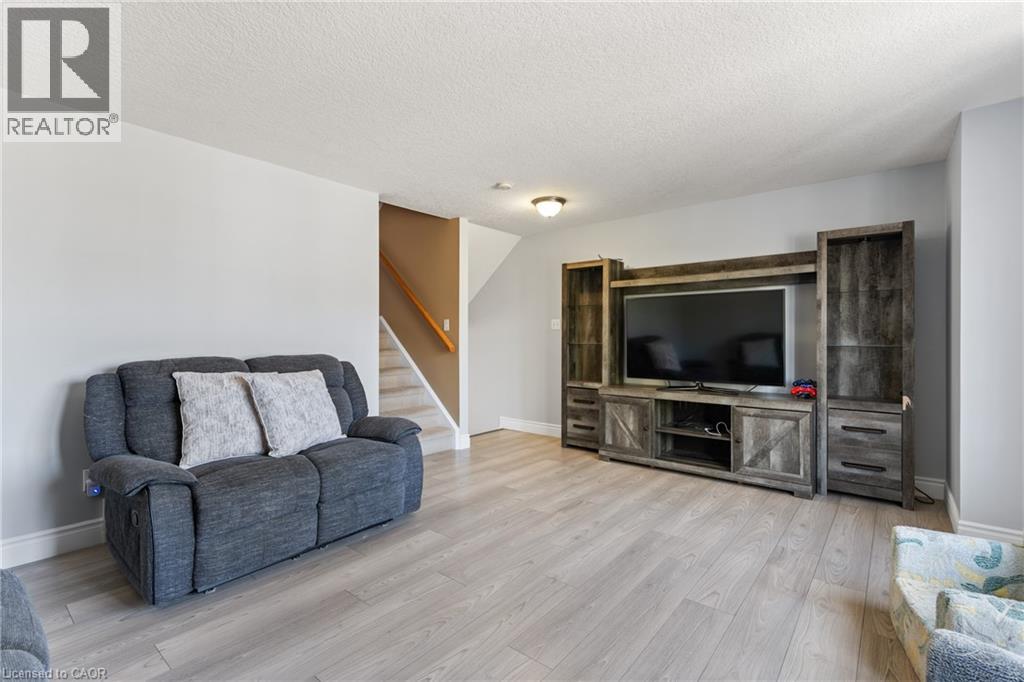 Photo 25 of 61 Madeleine Street, Kitchener ON