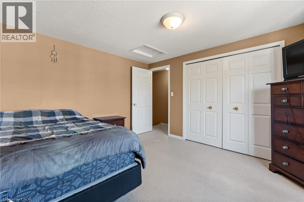 Photo 37 of 61 Madeleine Street, Kitchener ON