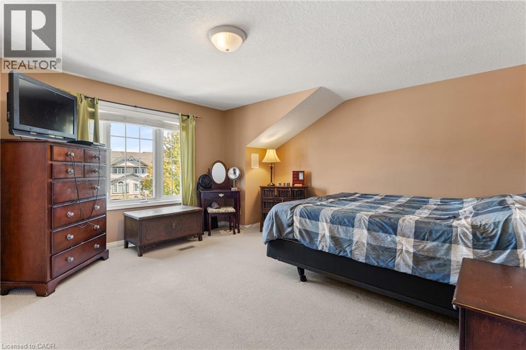 Photo 28 of 61 Madeleine Street, Kitchener ON