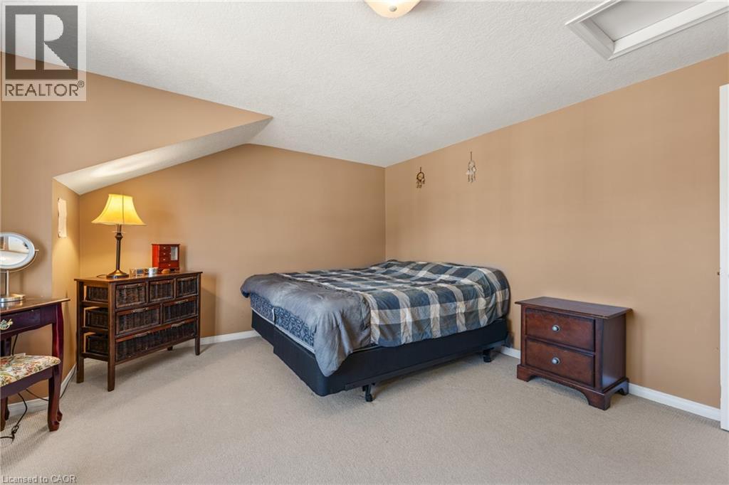 Photo 17 of 61 Madeleine Street, Kitchener ON