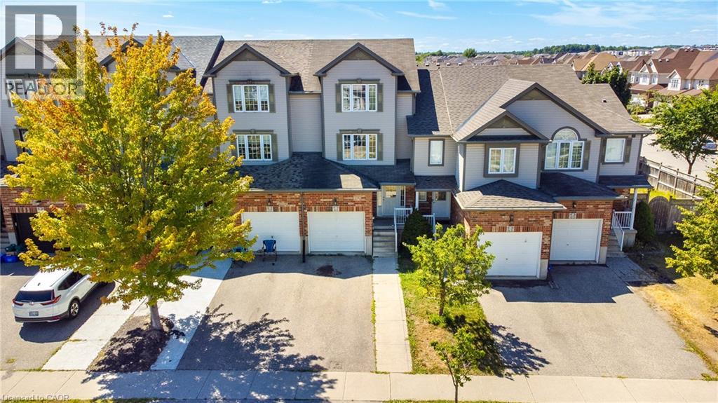 Photo 34 of 61 Madeleine Street, Kitchener ON