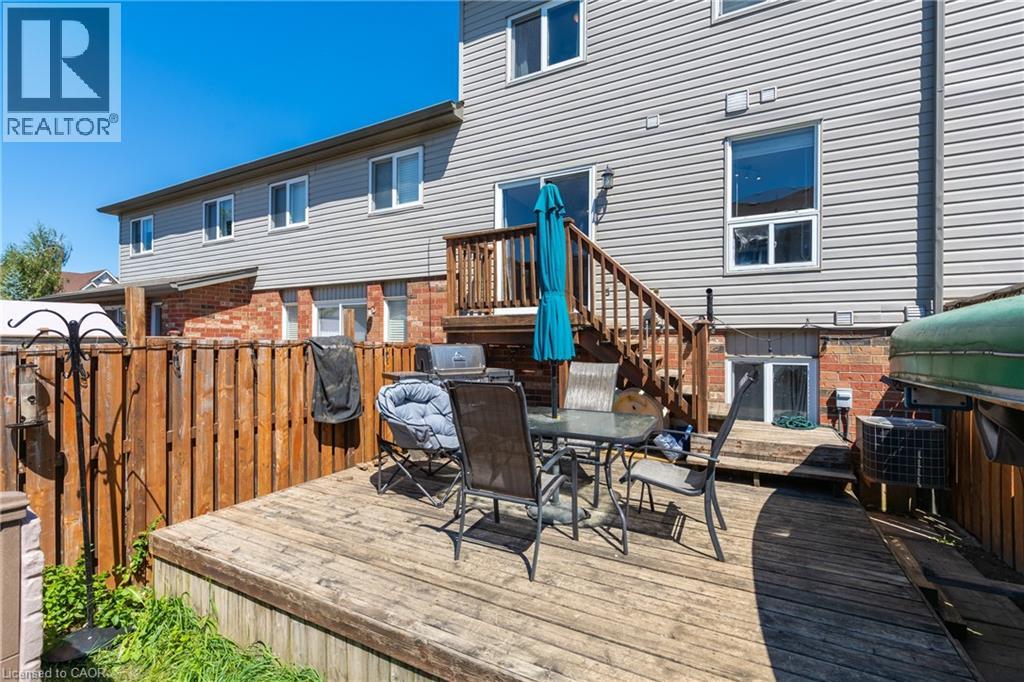 Photo 4 of 61 Madeleine Street, Kitchener ON